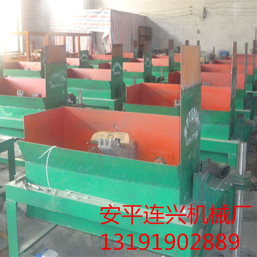 小水箱拉絲機價格 連興機械專業(yè)生產(chǎn)設(shè)備廠家