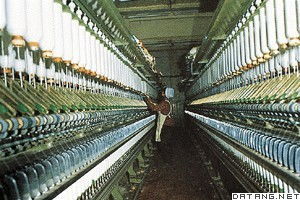 紡紗廠產(chǎn)品,product spinning mill,音標(biāo),讀音,翻譯,英文例句,英語(yǔ)詞典